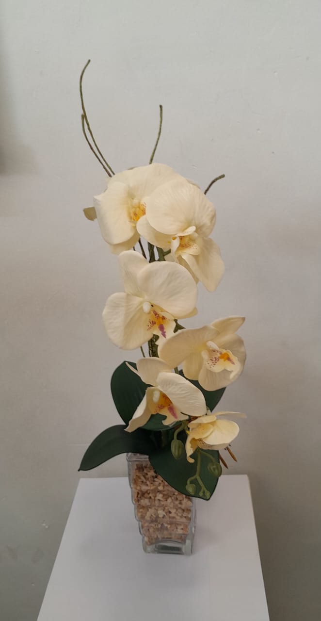 Artificial Floral Arrangement (h:62cm w:20cm)