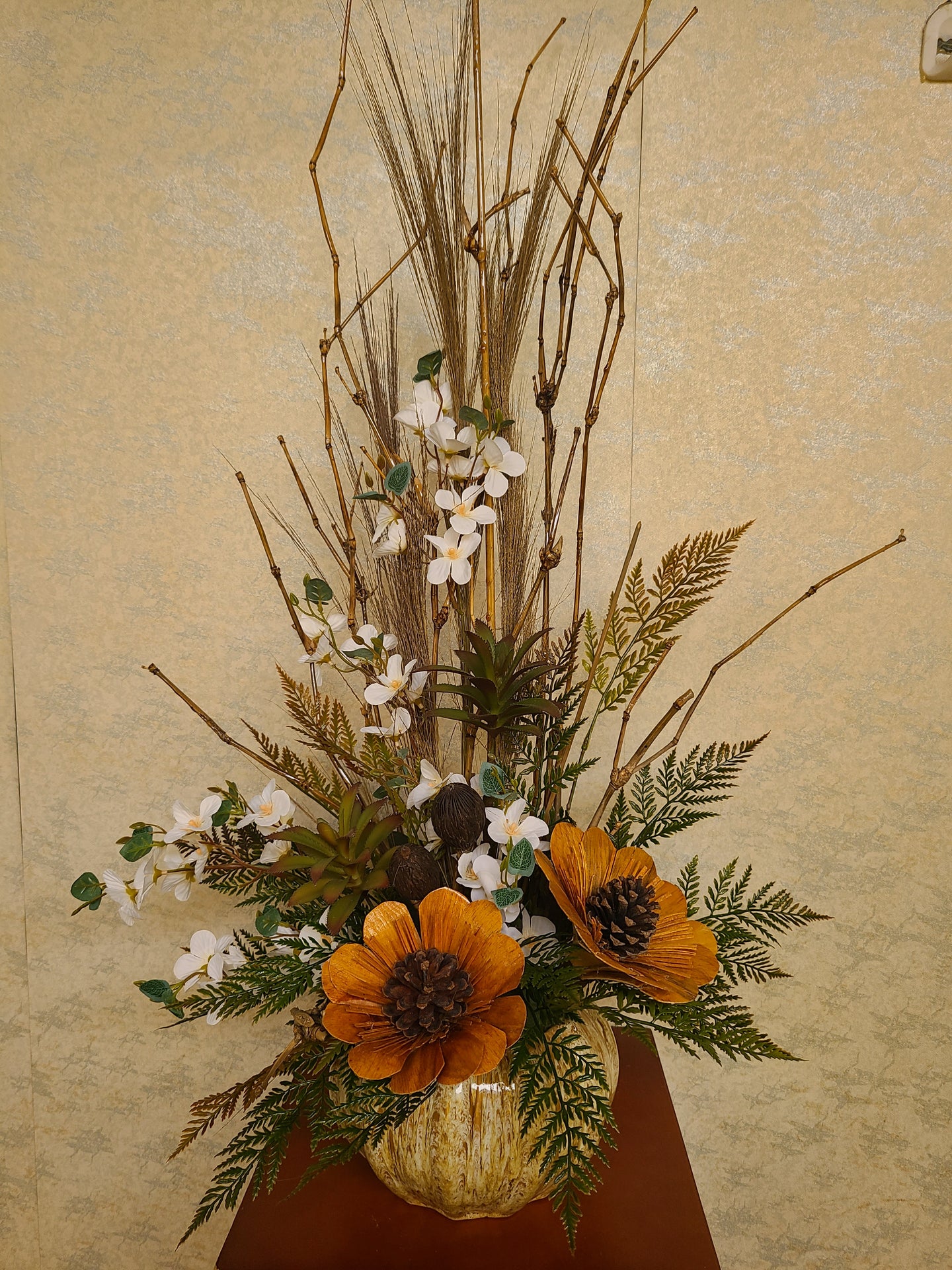 Artificial Floral Arrangement (h:75cm w:45cm)