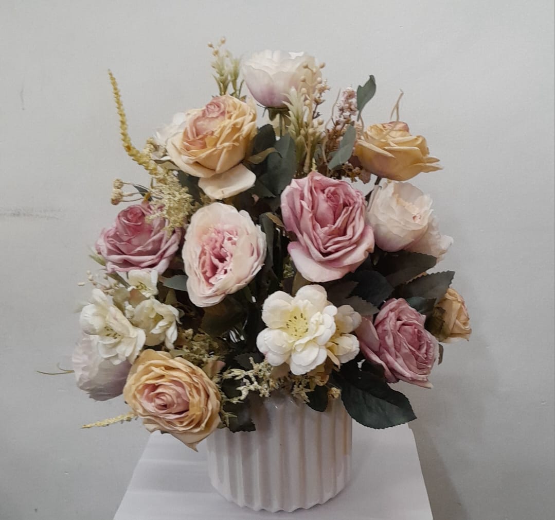 Artificial Floral Arrangement (h:42cm w:37cm)
