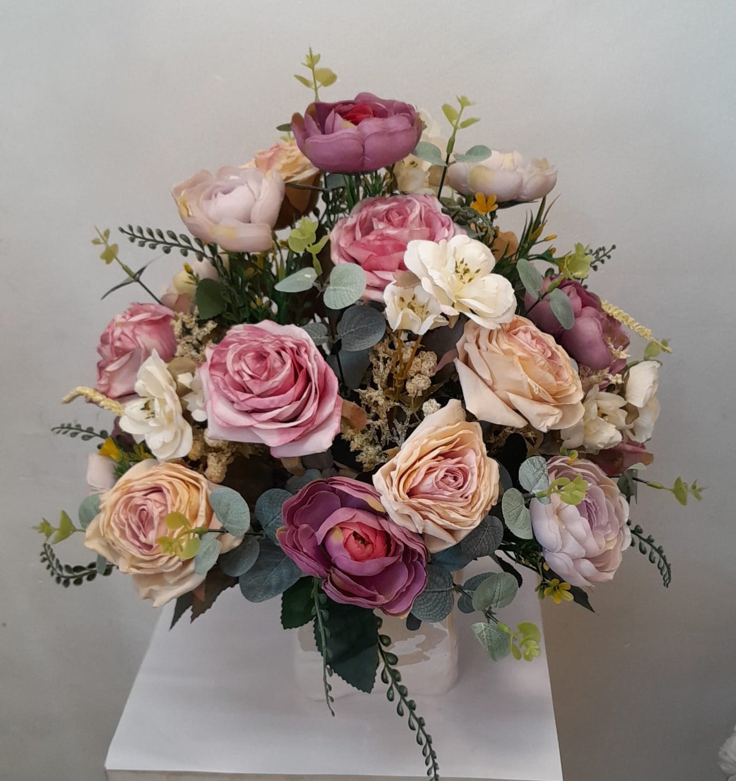 Artificial Floral Arrangement (h:45cm w:45cm)