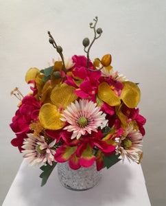 Artificial Floral Arrangement (h:31cm w:25cm)