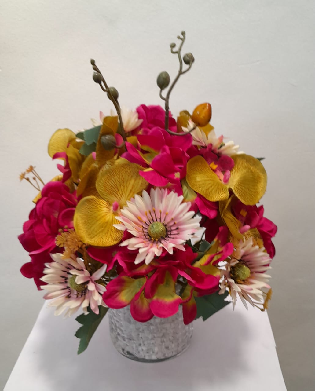 Artificial Floral Arrangement (h:31cm w:25cm)