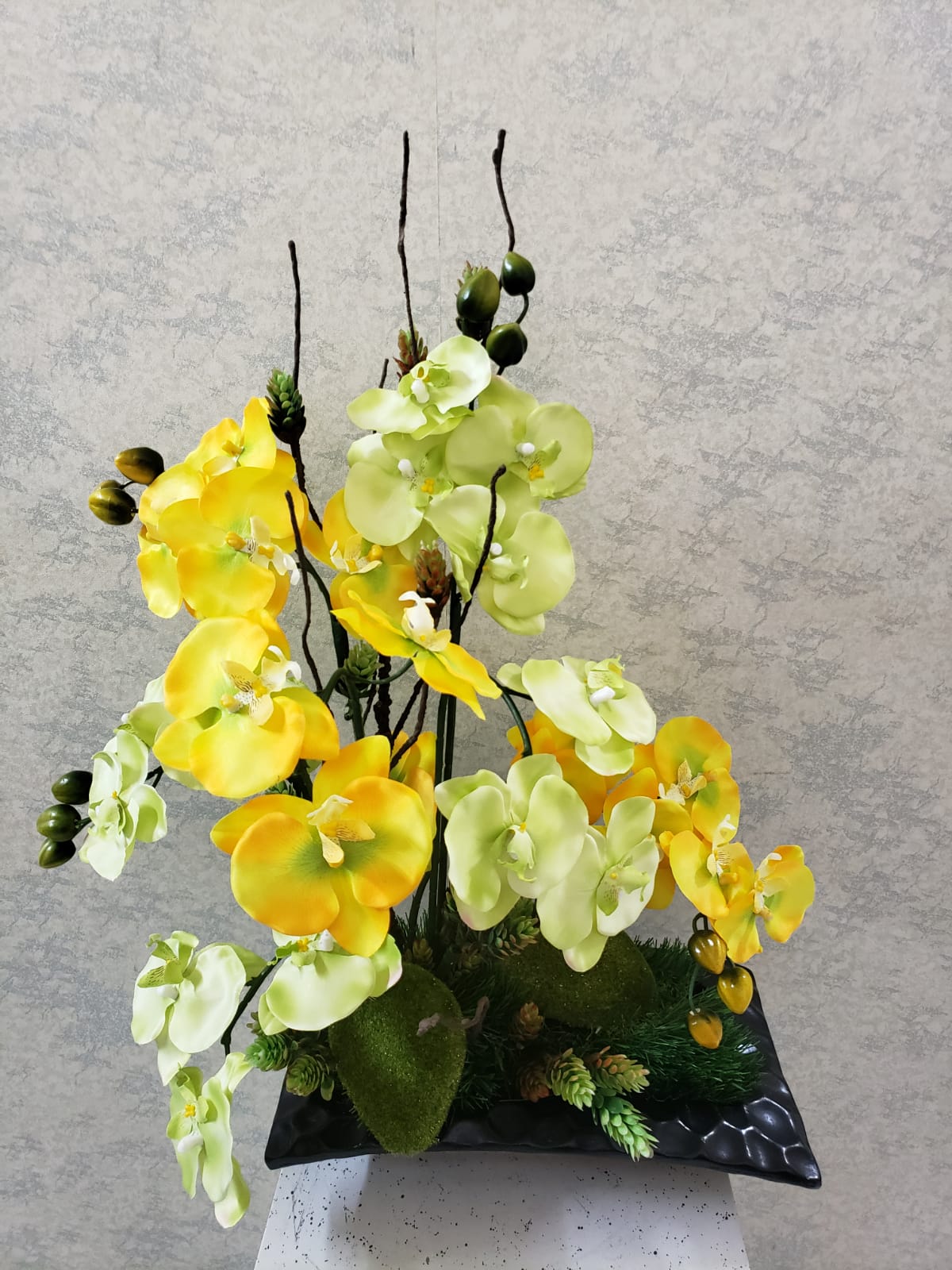Artificial Floral Arrangement (h:95cm w:56cm)