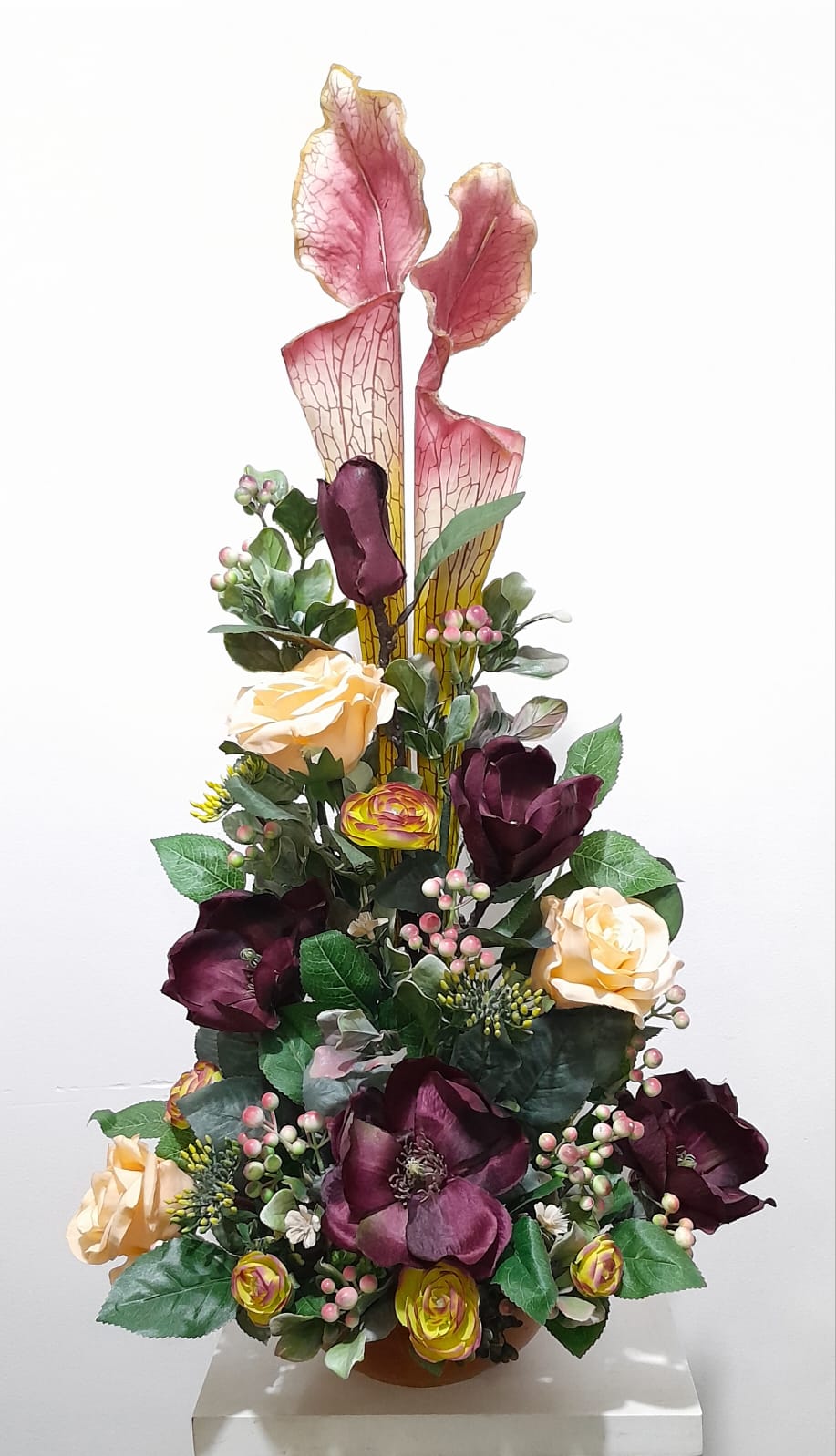 Artificial Floral Arrangement (h:65cm w:40cm)