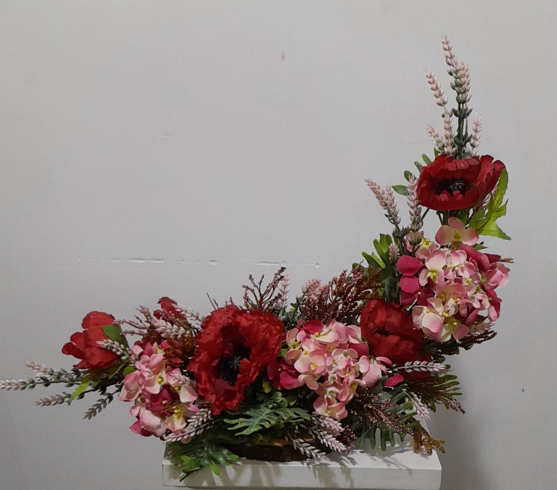 Artificial Floral Arrangement (h:75cm w:40cm)