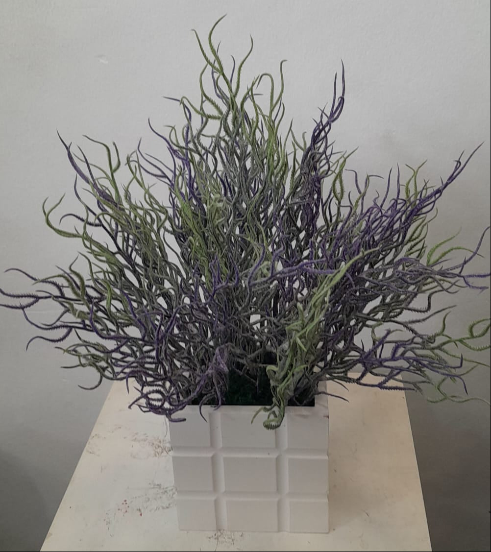 Artificial Floral Arrangement (h:37cm w:28cm)