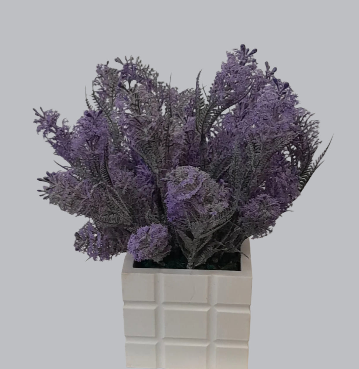 Artificial Floral Arrangement (h:31cm w:25cm)