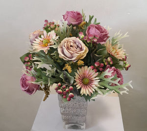 Artificial Floral Arrangement (h:39cm w:26cm)