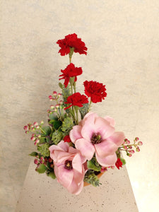 Artificial Floral Arrangement (h:40cm w:29cm)