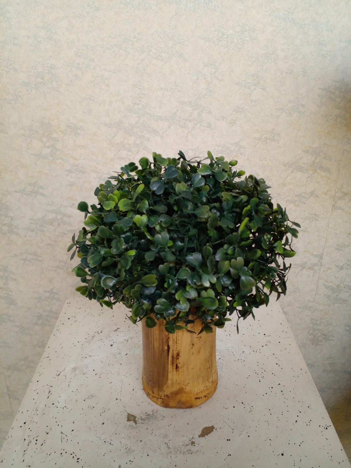 Artificial Floral Arrangement (h:23cm w:28cm)