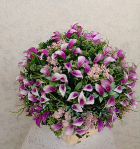 Artificial Floral Arrangement (h:40cm w:35cm)