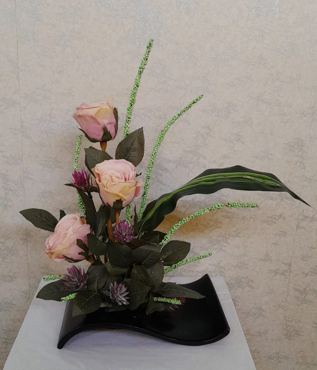 Artificial Floral Arrangement (h:45cm w:35cm)