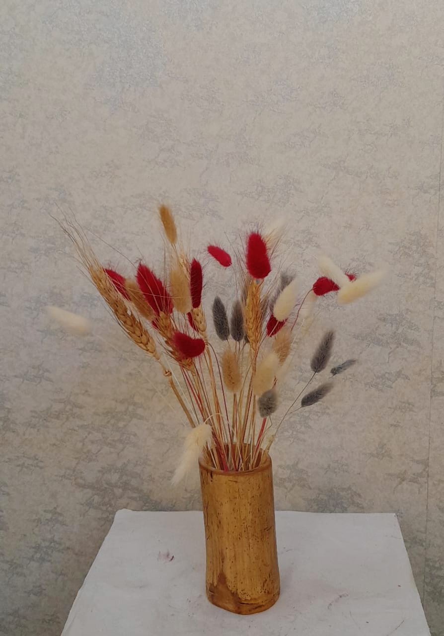 Artificial Floral Arrangement (h:35cm w:30cm)