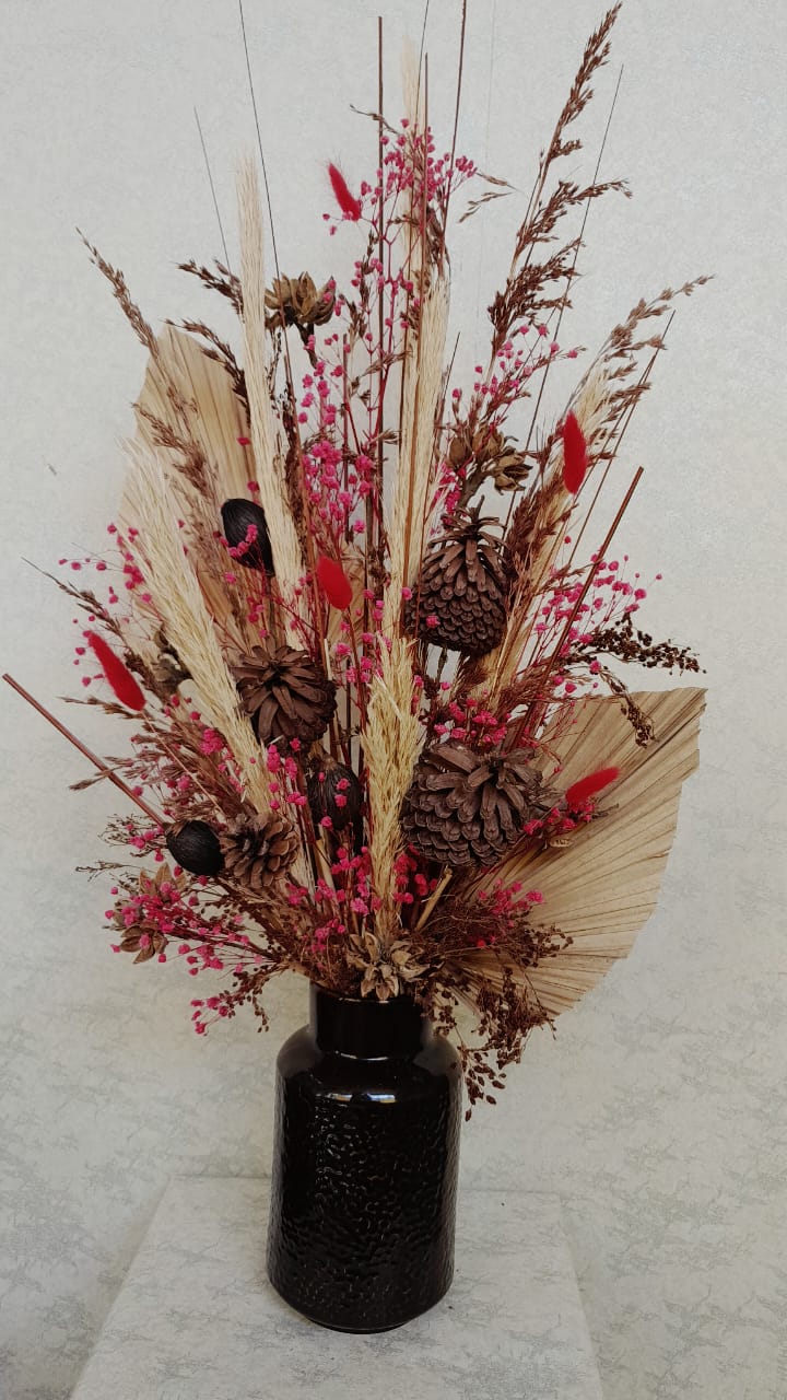 Artificial Floral Arrangement (h:75cm w:40cm)