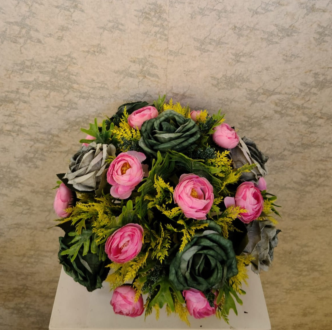 Artificial Floral Arrangement (h:23cm w:30cm)