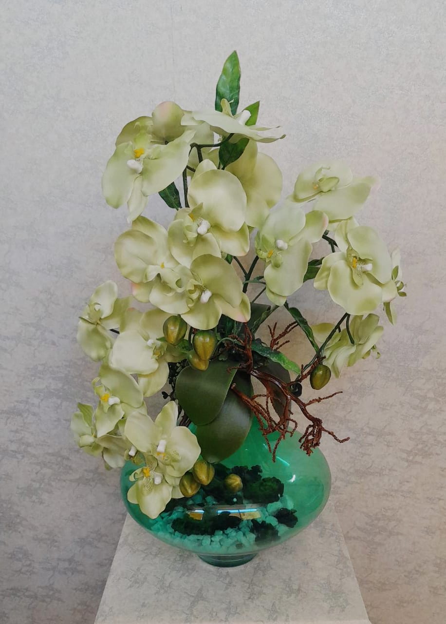 Artificial Floral Arrangement (h:55cm w:35cm)
