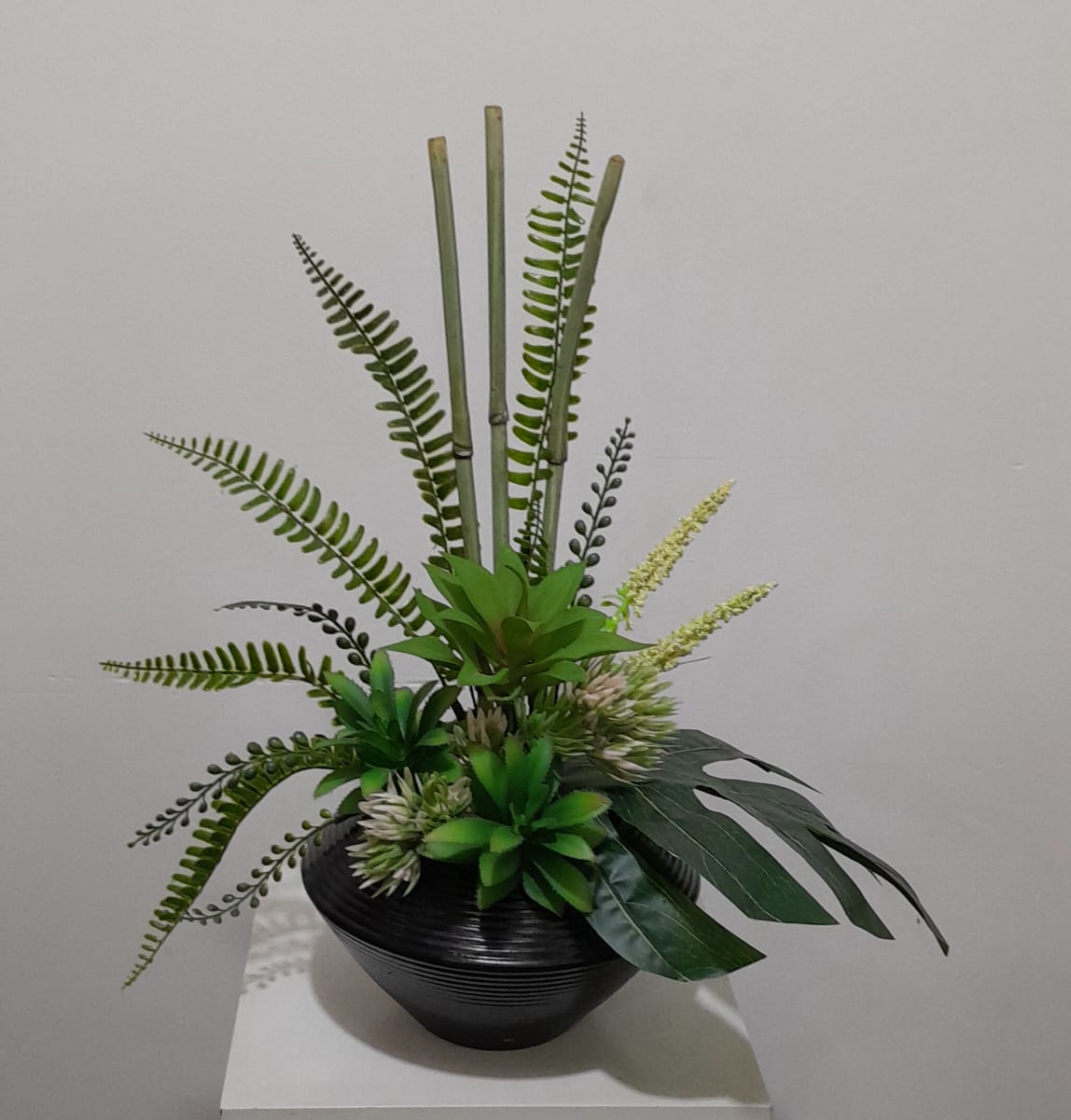 Artificial Floral Arrangement (h:45cm w:40cm)
