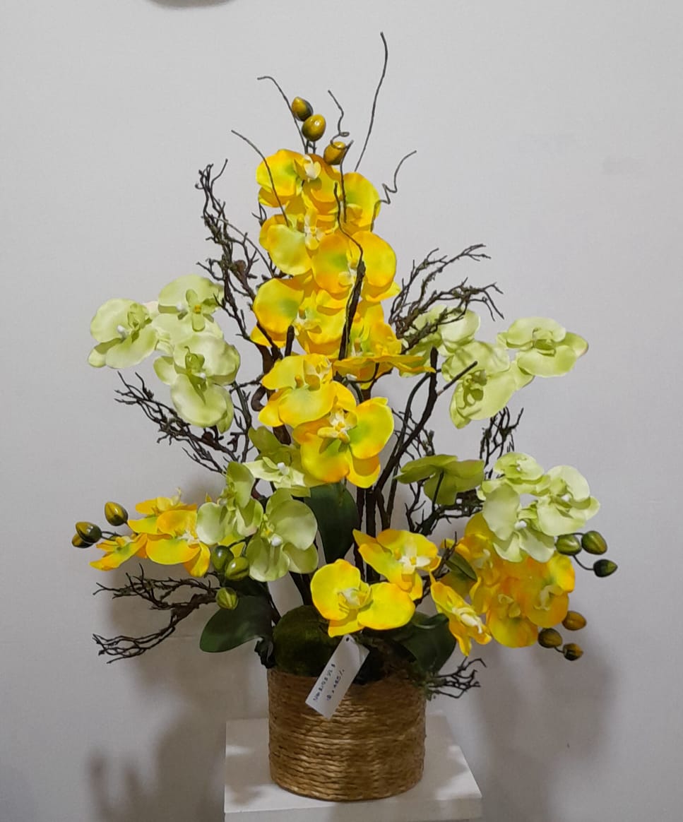 Artificial Floral Arrangement (h:65cm w:50cm)