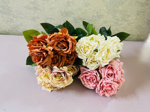 Autumn rose bunch