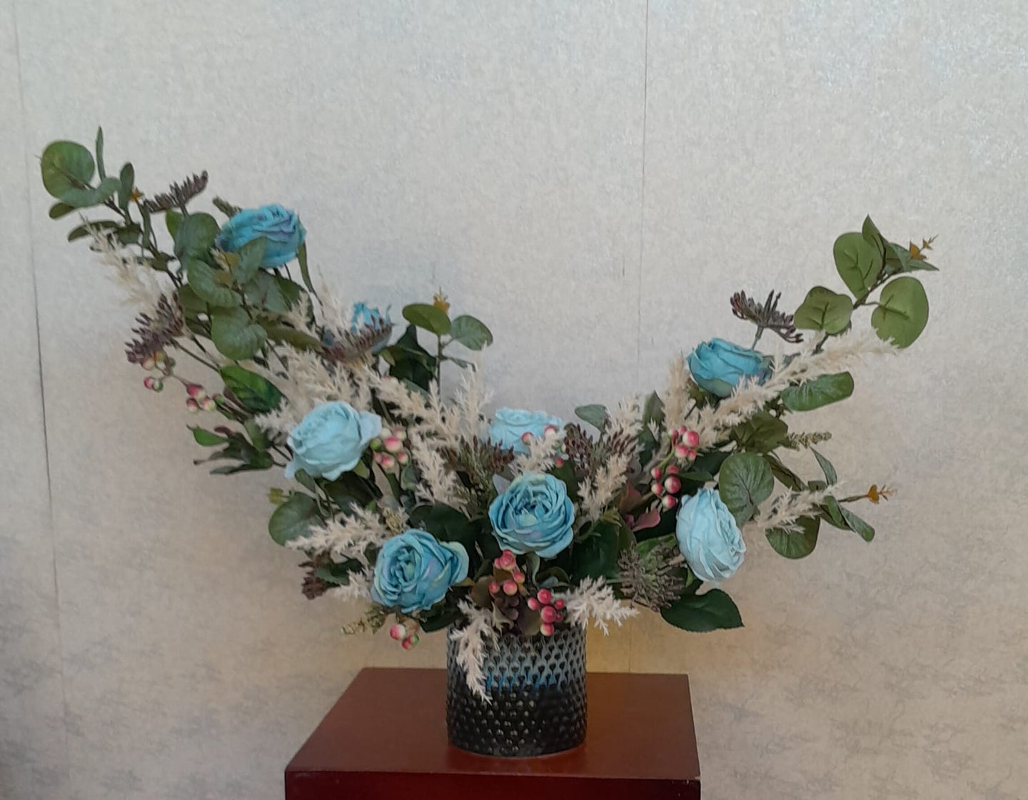 Artificial Floral Arrangement (h:27cm w:60cm)