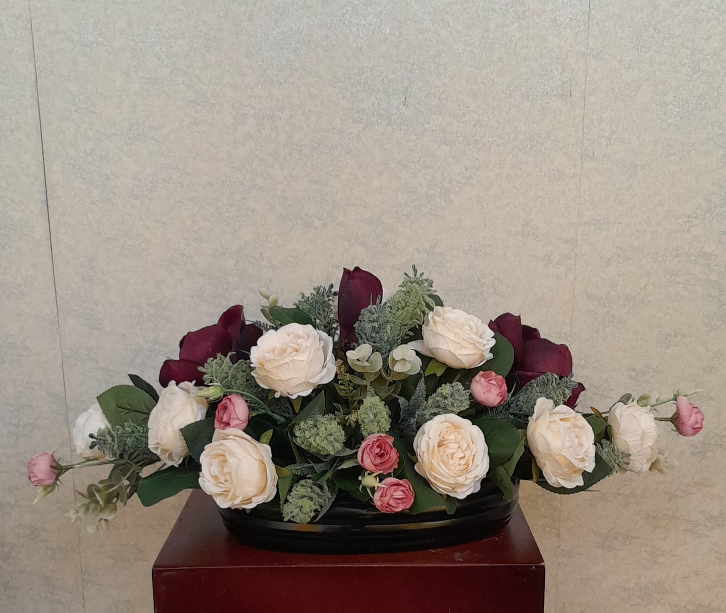 Artificial Floral Arrangement (h:25cm w:55cm)