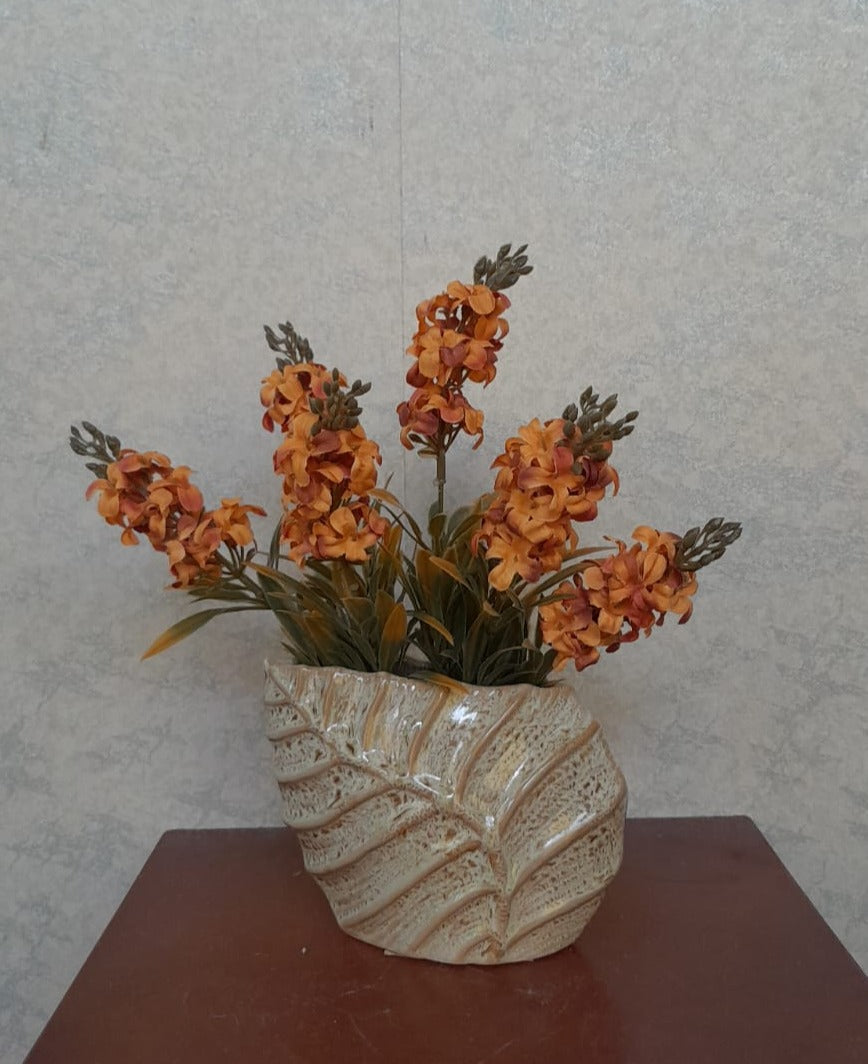 Artificial Floral Arrangement (h:30cm w:20cm)