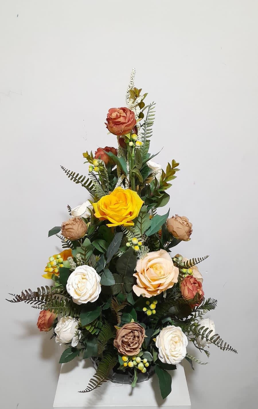 Artificial Floral Arrangement (h:68cm w:42cm)