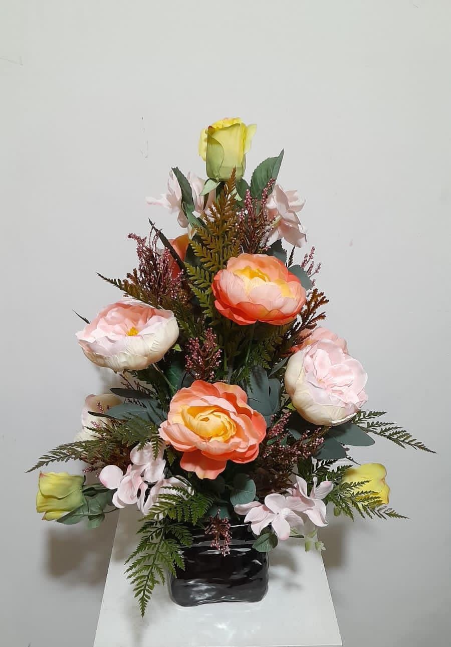 Artificial Floral Arrangement (h:52cm w:40cm)