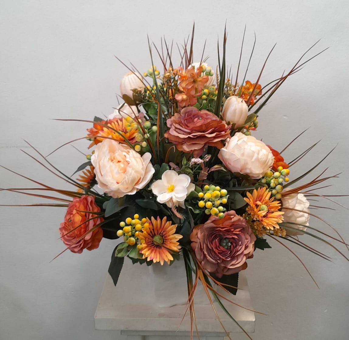 Artificial Floral Arrangement (h:48cm w:45cm)