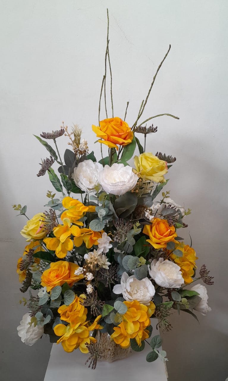 Artificial Floral Arrangement (h:72cm w:50cm)