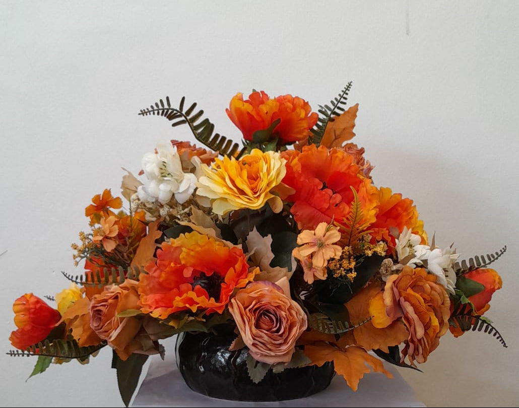 Artificial Floral Arrangement (h:35cm w:75cm)