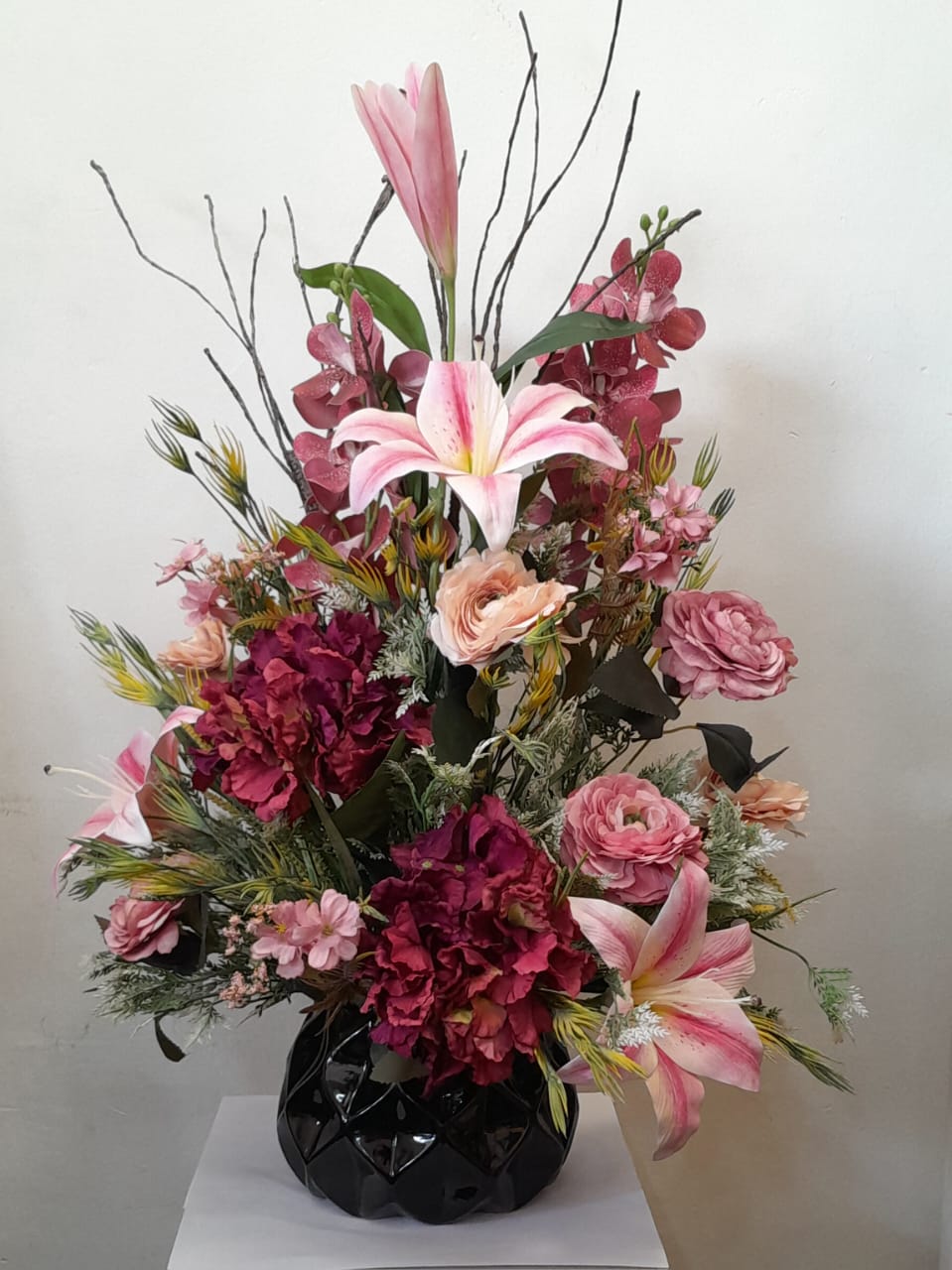Artificial Floral Arrangement (h:77cm w:56cm)