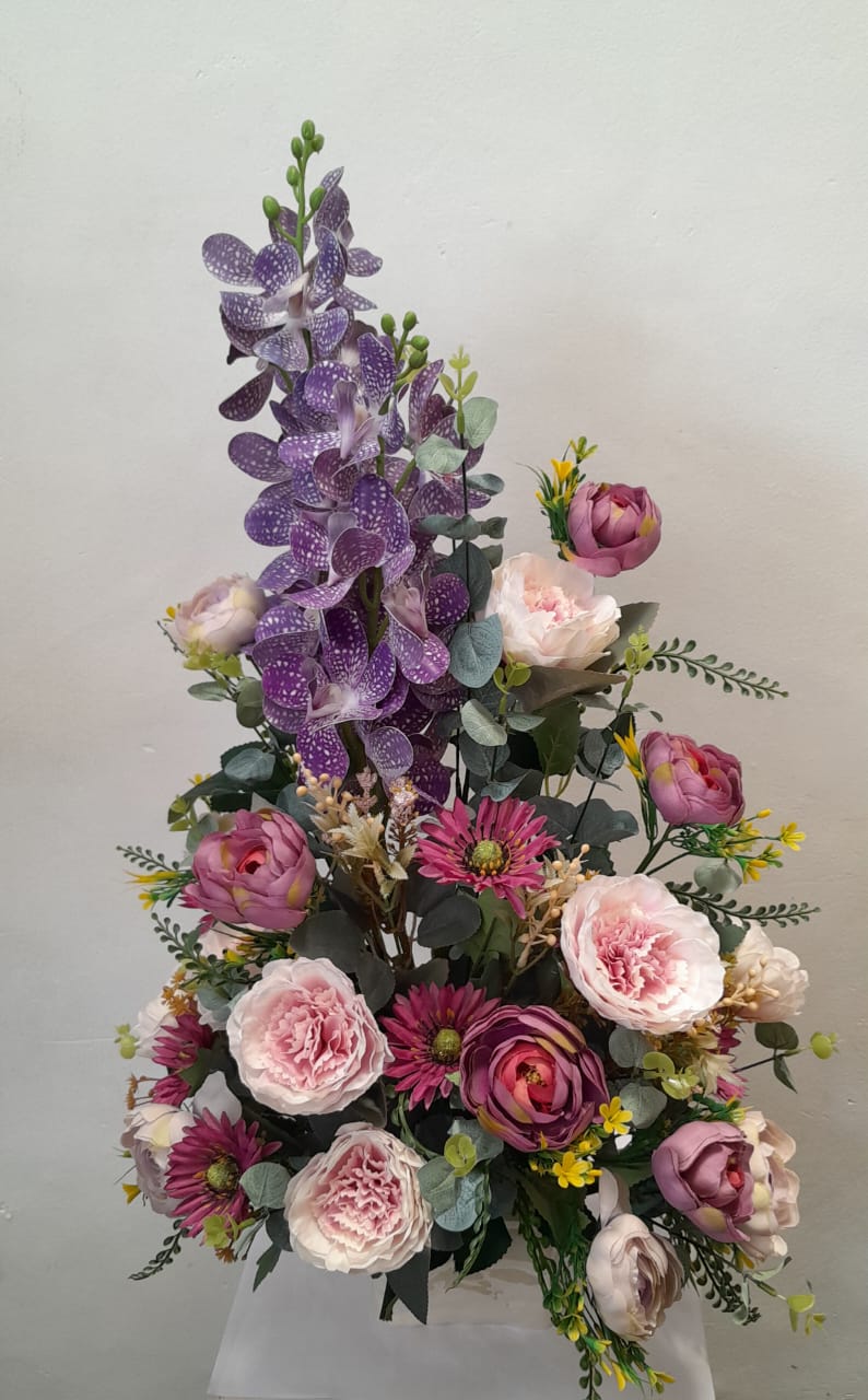 Artificial Floral Arrangement (h:70cm w:45cm)