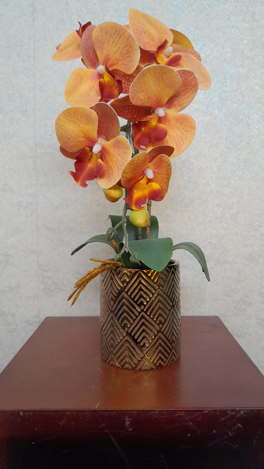 Artificial Floral Arrangement (h:40cm w:15cm)