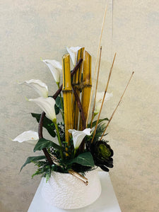 Artificial Floral Arrangement (h:55cm w:35cm)