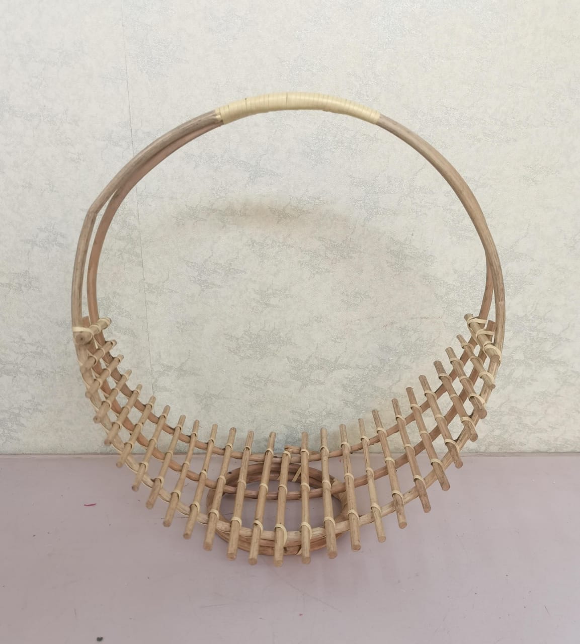 Cane round basket with handle (H:30cm W:29cm)