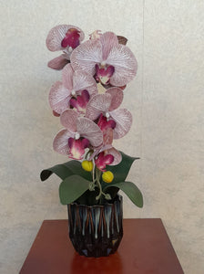 Artificial Floral Arrangement (h:36cm w:20cm)