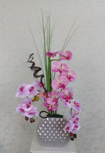 Artificial Floral Arrangement (h:32cm w:15cm)