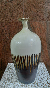 33cm Glazed Porcelain Vase (Authentic) - Green Gardens Mihiliya (Pvt) Ltd