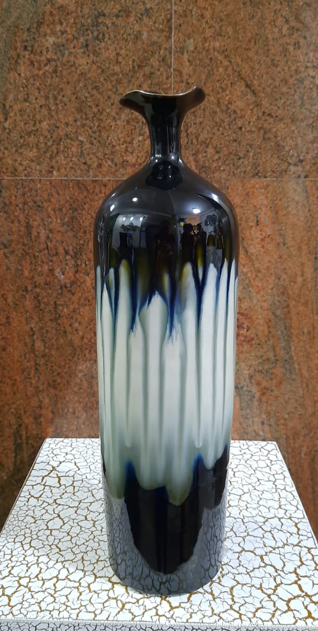 36cm Glazed Porcelain Vase (Authentic) - Green Gardens Mihiliya (Pvt) Ltd