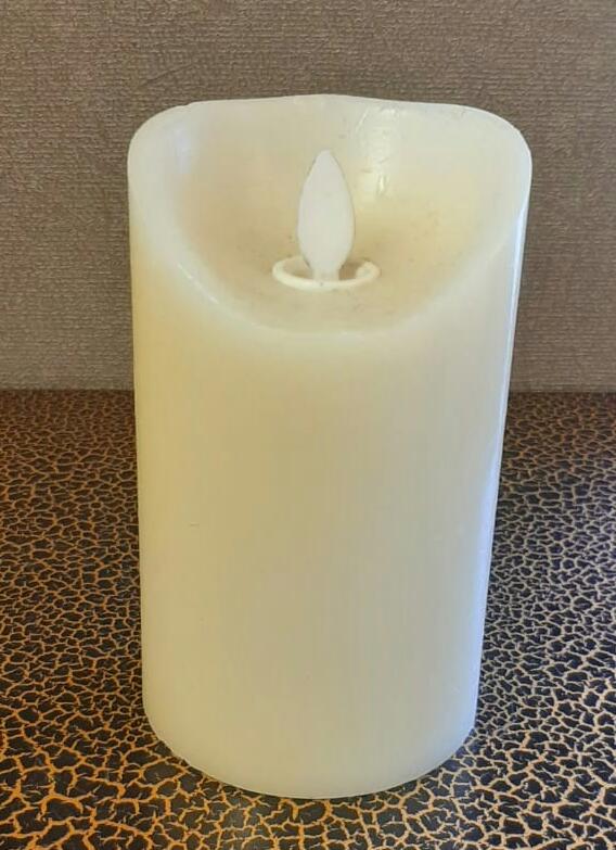 12.5cm Real Wax Candle with moving Wick (Battery operated) - Green Gardens Mihiliya (Pvt) Ltd