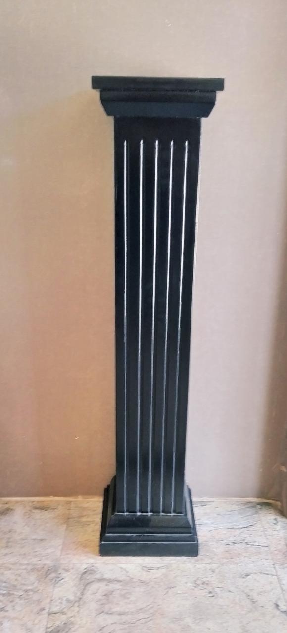 4ft Wooden Pillar (Black) - Green Gardens Mihiliya (Pvt) Ltd