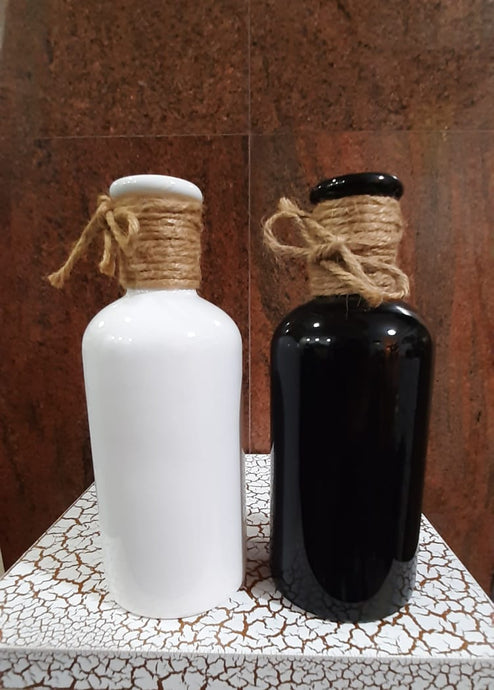 20cm Glazed Ceramic Bottle - Green Gardens Mihiliya (Pvt) Ltd
