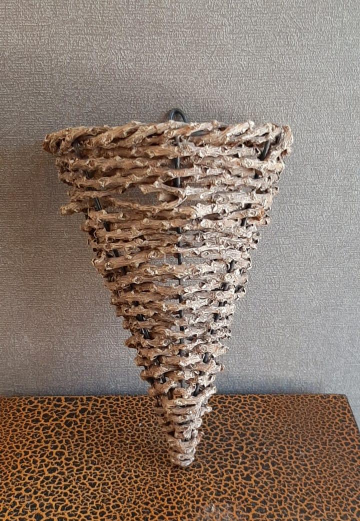 25cm Kithul Wall Triangle (ideal for Hanging plants) - Green Gardens Mihiliya (Pvt) Ltd