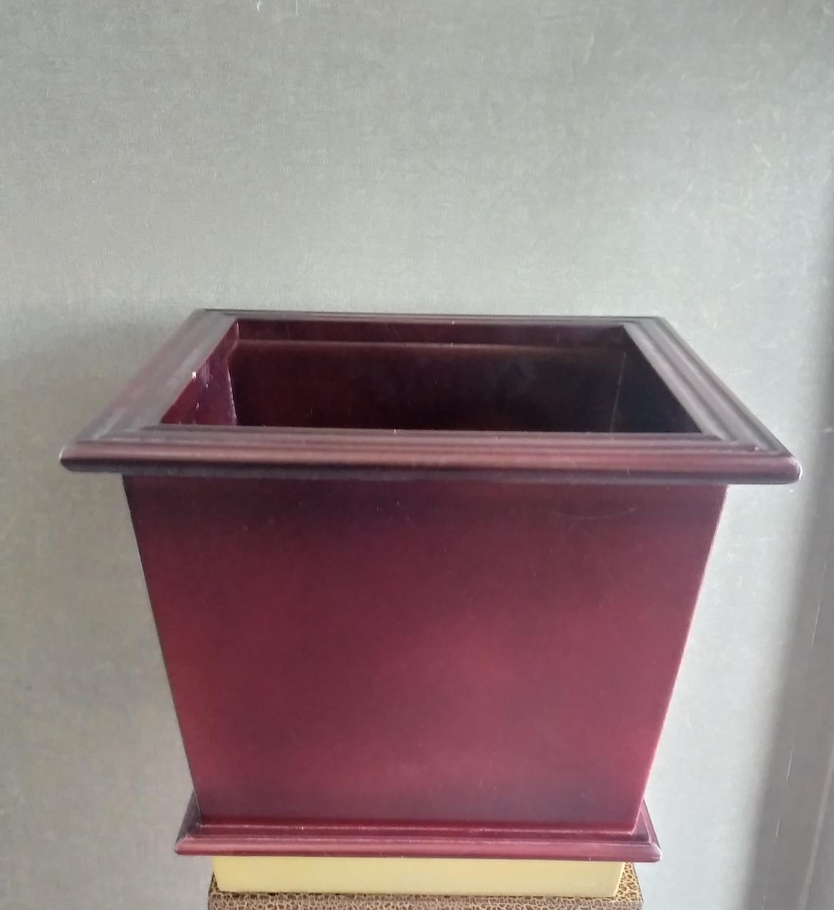 1ft Planter Wooden Base (Brown/Gold Line) - Green Gardens Mihiliya (Pvt) Ltd