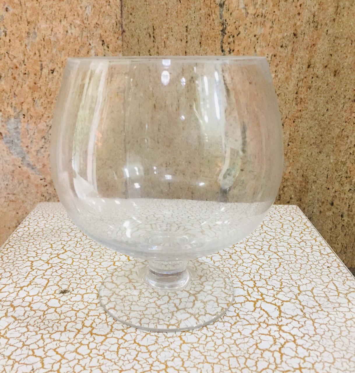 Handblown Glassware (h:17cm, w:11cm)