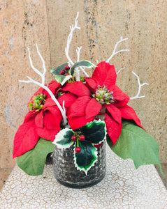 Artificial X'Mas Arrangement (h:21cm, w:20cm)