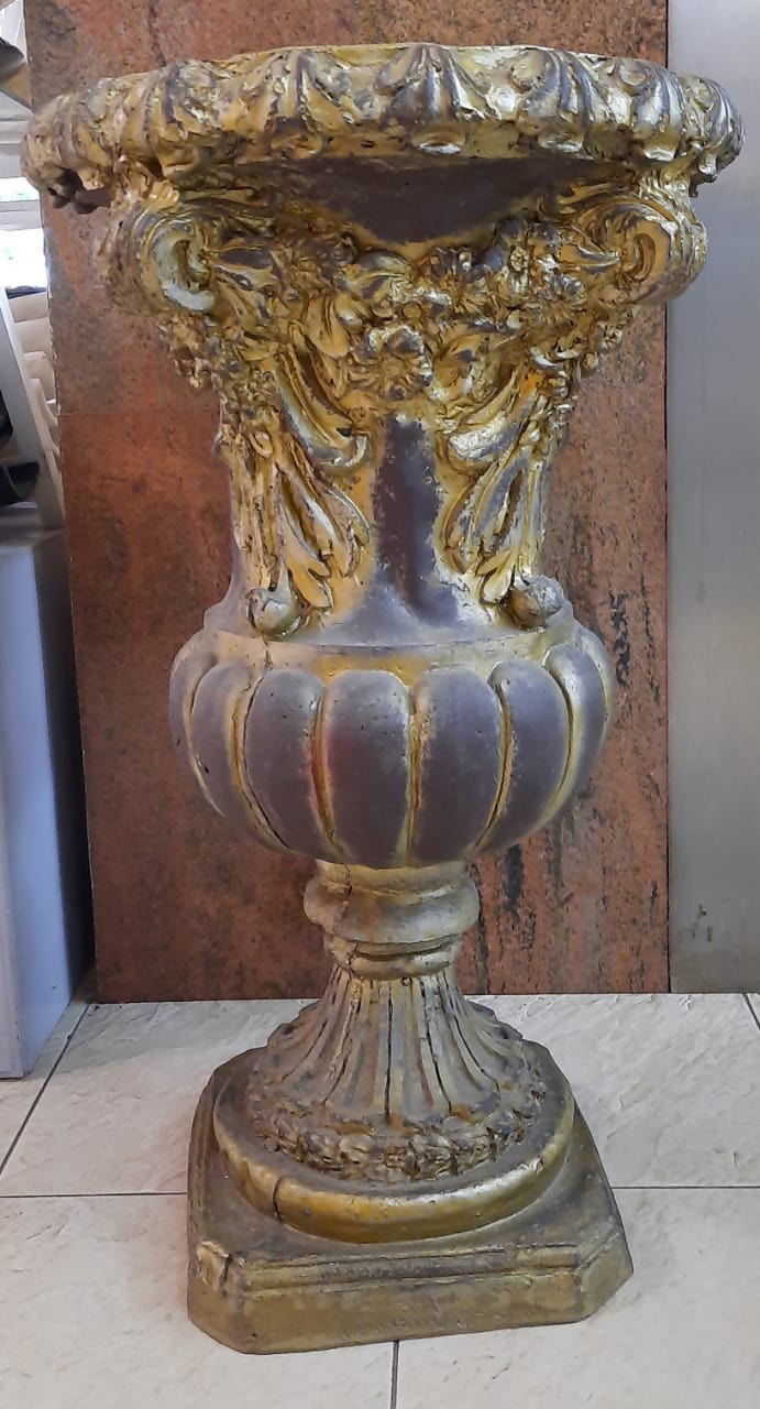 Polymer Base (h:82cm, w:42cm)