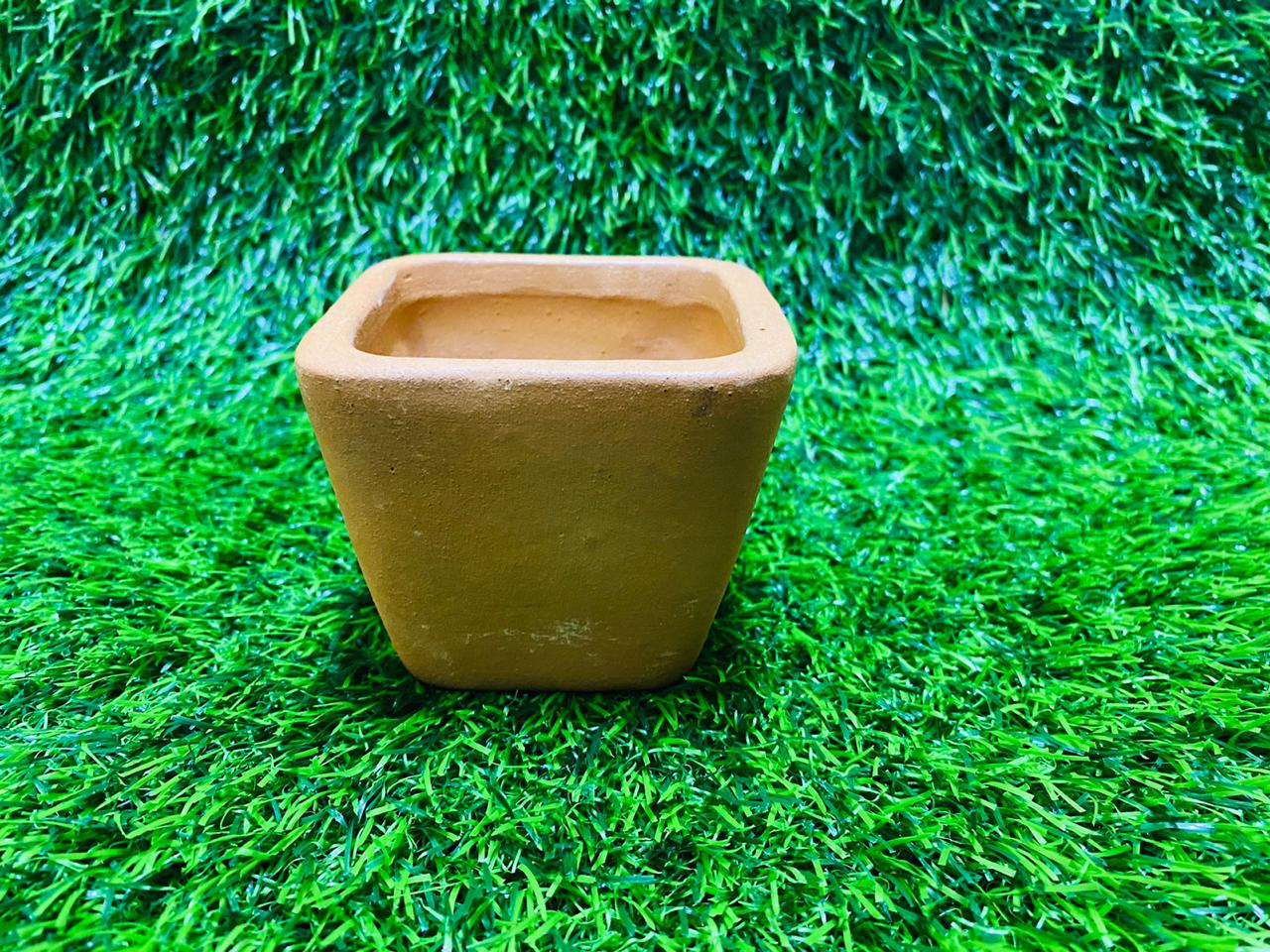 Clay Pot - Square Base S (h:5cm w:5.5cm)