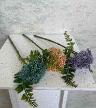 Load image into Gallery viewer, Throat Wort Flower (H:29cm)
